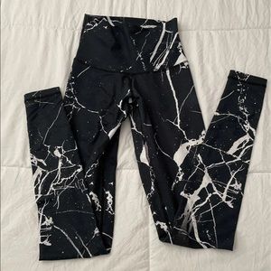 DYI LEGGINGS. Size small